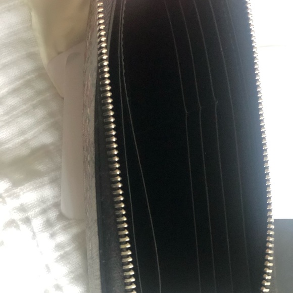 GUCCI ZIPPER WALLET - Picture 4 of 5